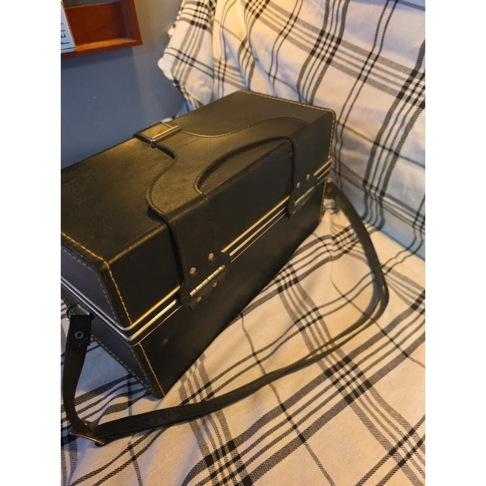 Polaroid Countdown 90 Automatic Land Camera Vintage Kit with Case and Flash READ